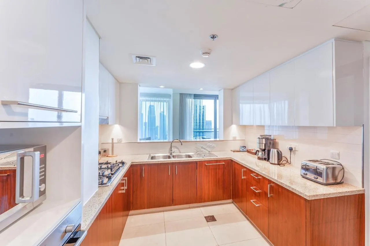 3 Bed Burj Vista Breathtaking Burj Khalifa Views Apartment Dubai 0*,